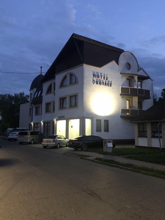 Kovacs Hotel Superior Vásárosnamény Eksteriør bilde